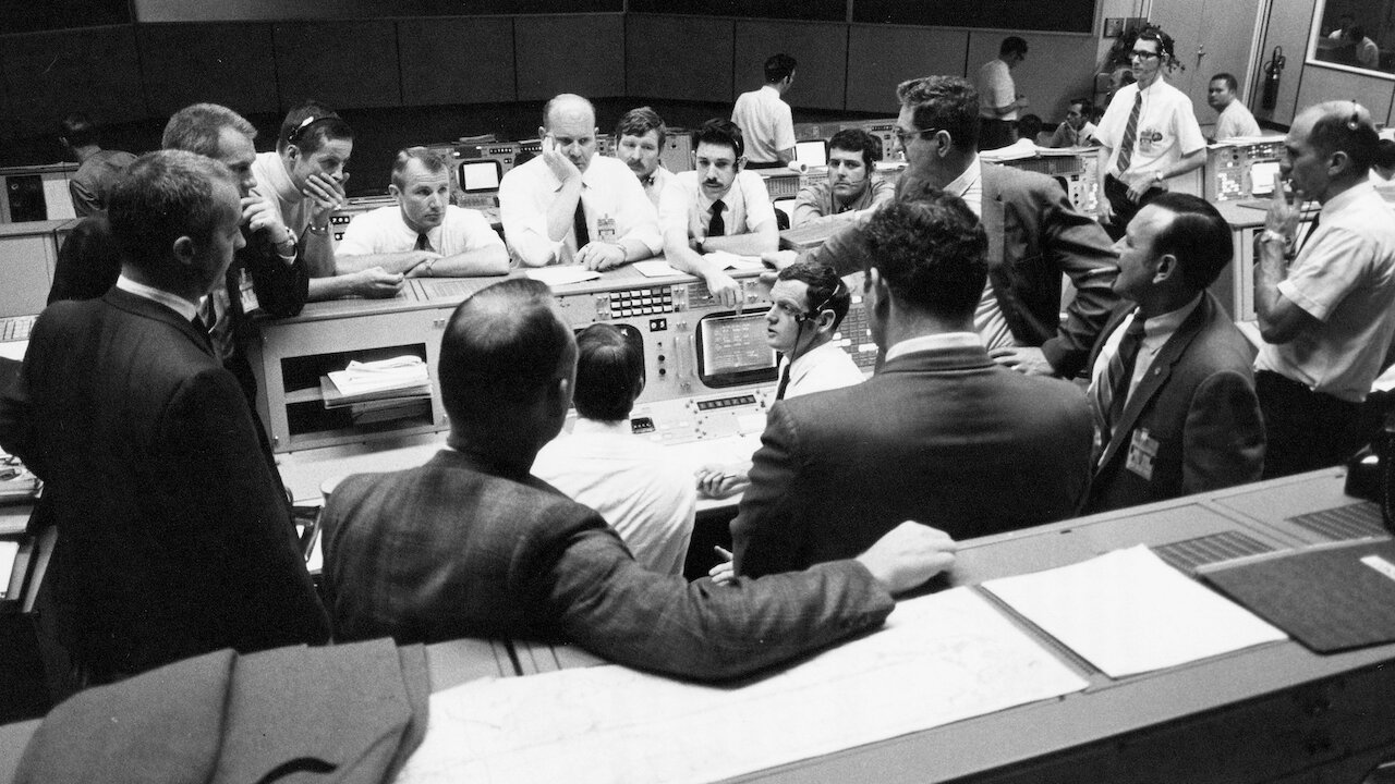 „13 Factors that Saved Apollo 13“ ansehen | Netflix