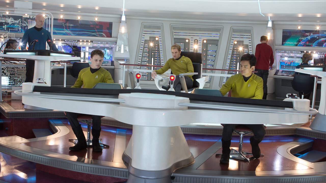 Watch Star Trek Into Darkness | Netflix